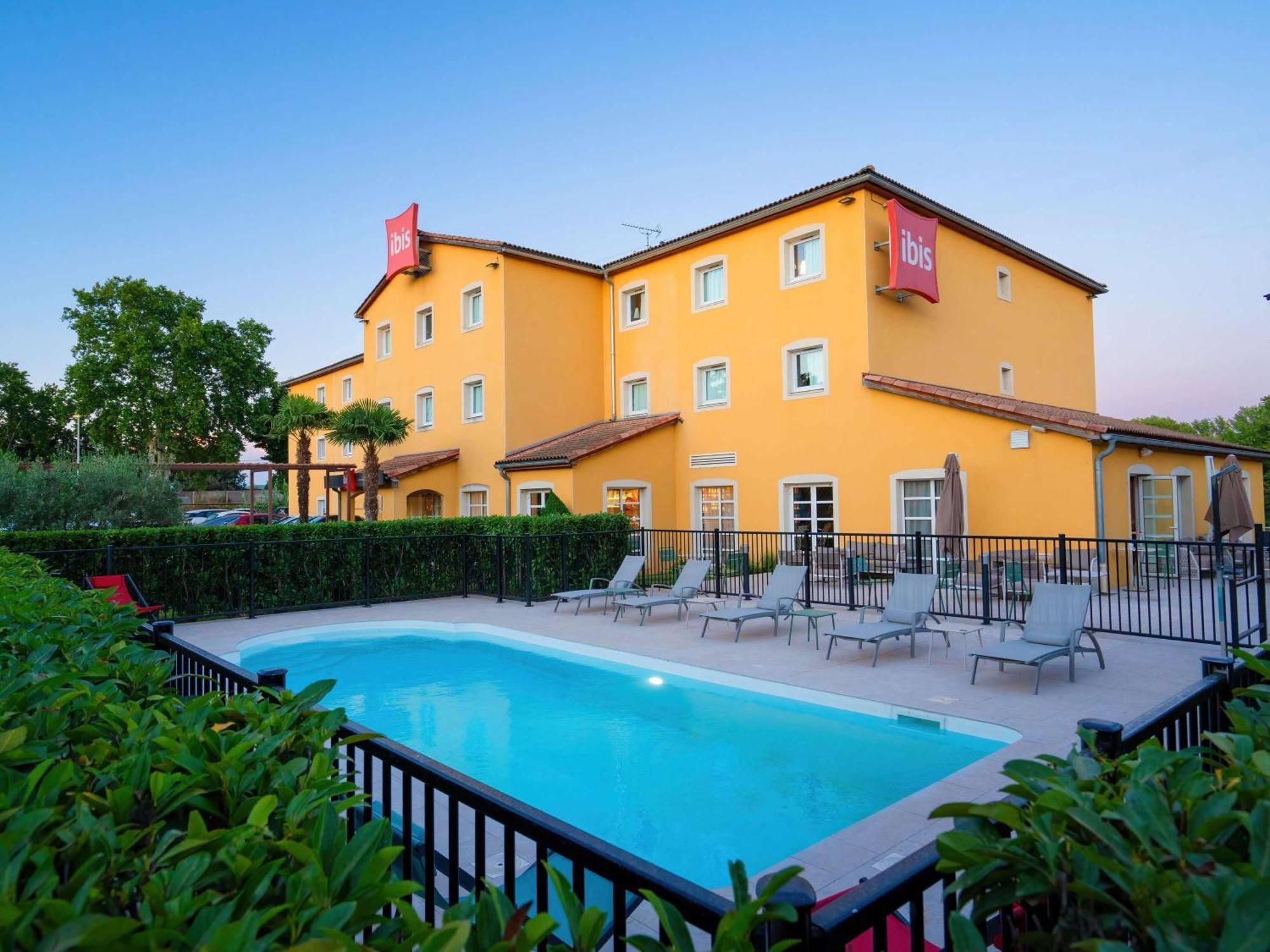 Ibis Manosque Cadarache Hotel Exterior foto